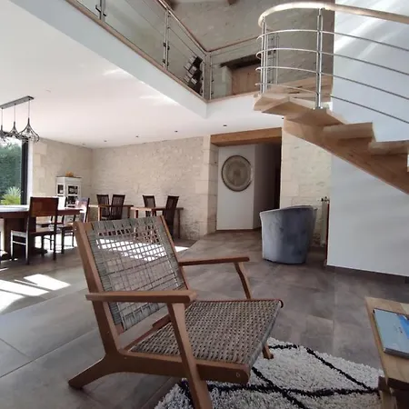 Les Cuves - Saintes 4*