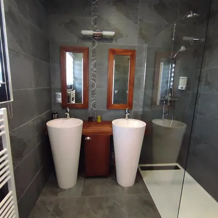 Les Cuves - Saintes 4*