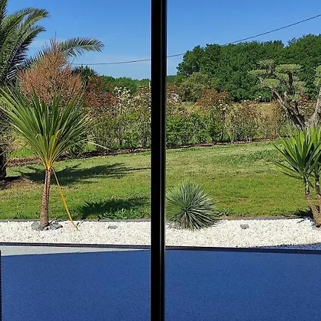 Les Cuves - Saintes 4* Chaniers