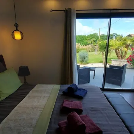 Les Cuves - Saintes Frühstückspension