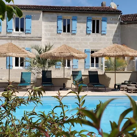 Les Cuves - Saintes Frühstückspension