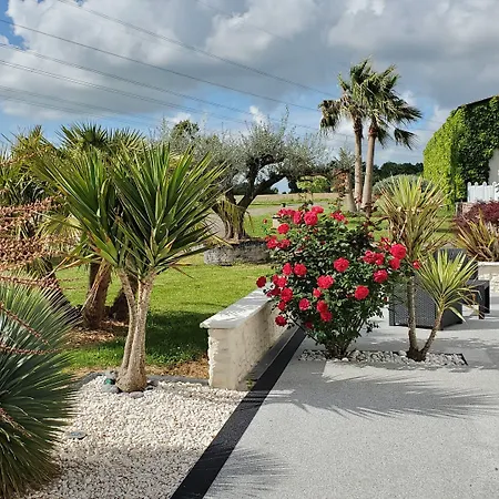 Frühstückspension Les Cuves - Saintes 4*