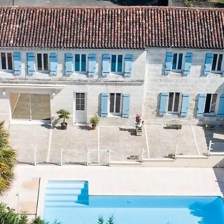 Les Cuves - Saintes 4*