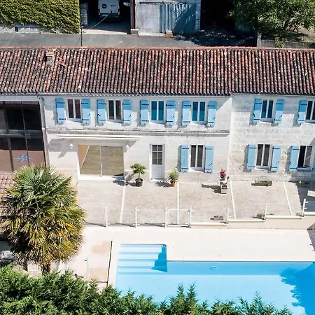Frühstückspension Les Cuves - Saintes 4*