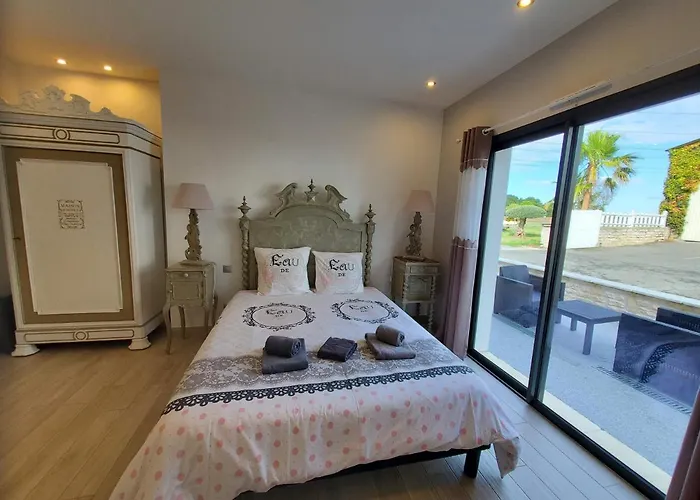 Les Cuves - Saintes Bed and breakfast