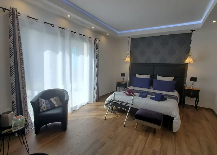 Les Cuves - Saintes Bed and breakfast