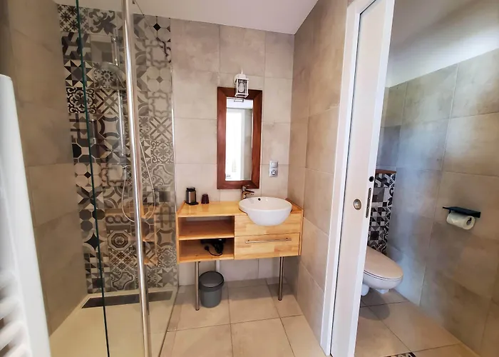 Les Cuves - Saintes 4* Chaniers